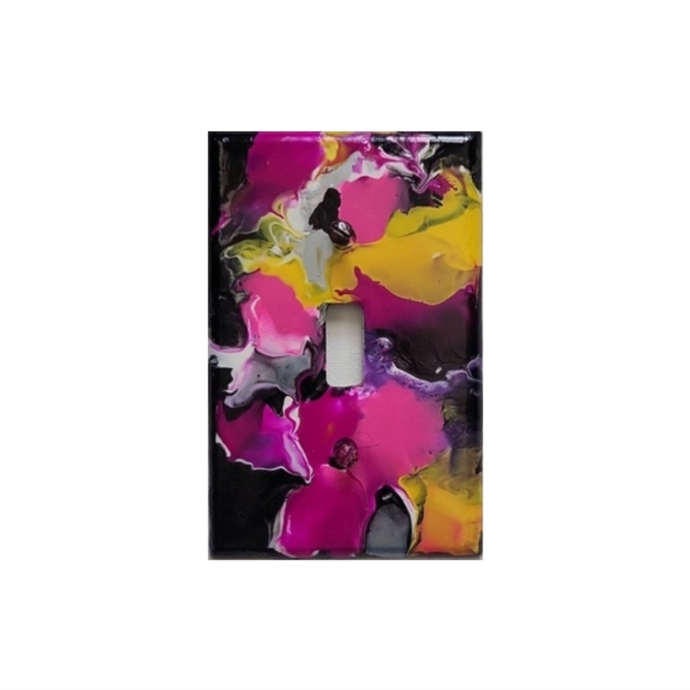 Hand Crafted Abstract Design Single Toggle Light Switch Plate - Picture 1 of 2